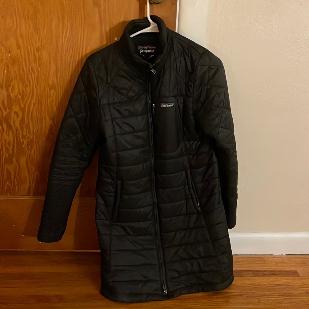Mid length, black, winter coat Patagonia
